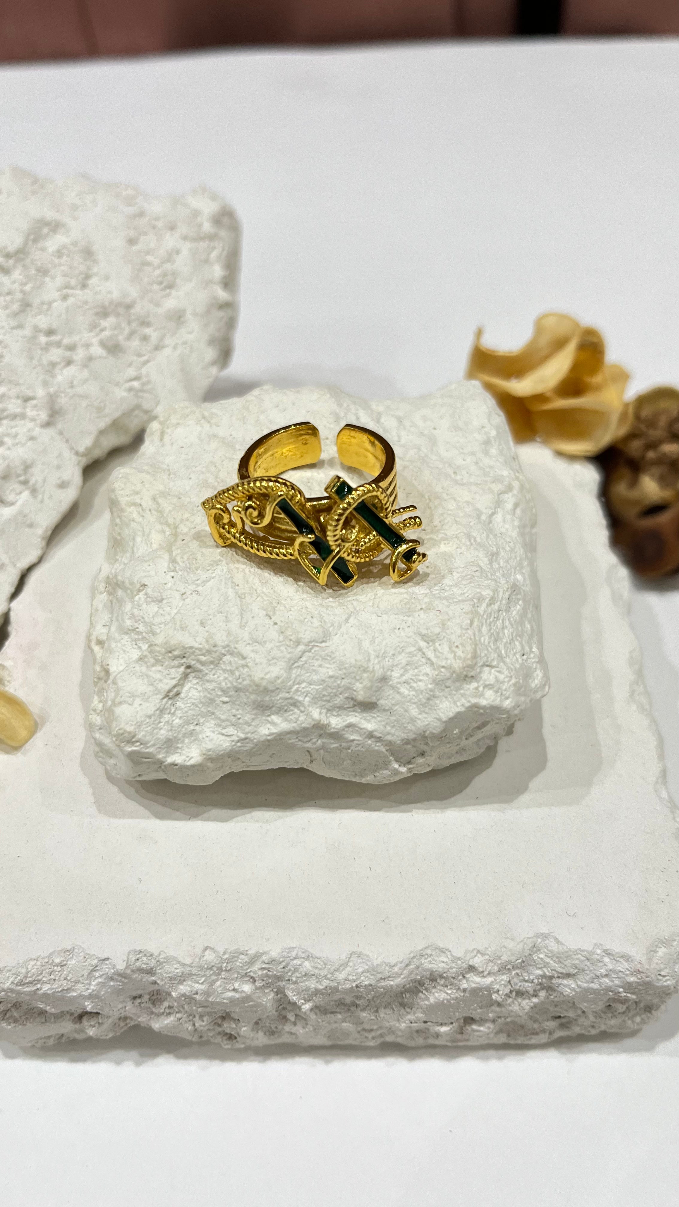 Zareen Ring