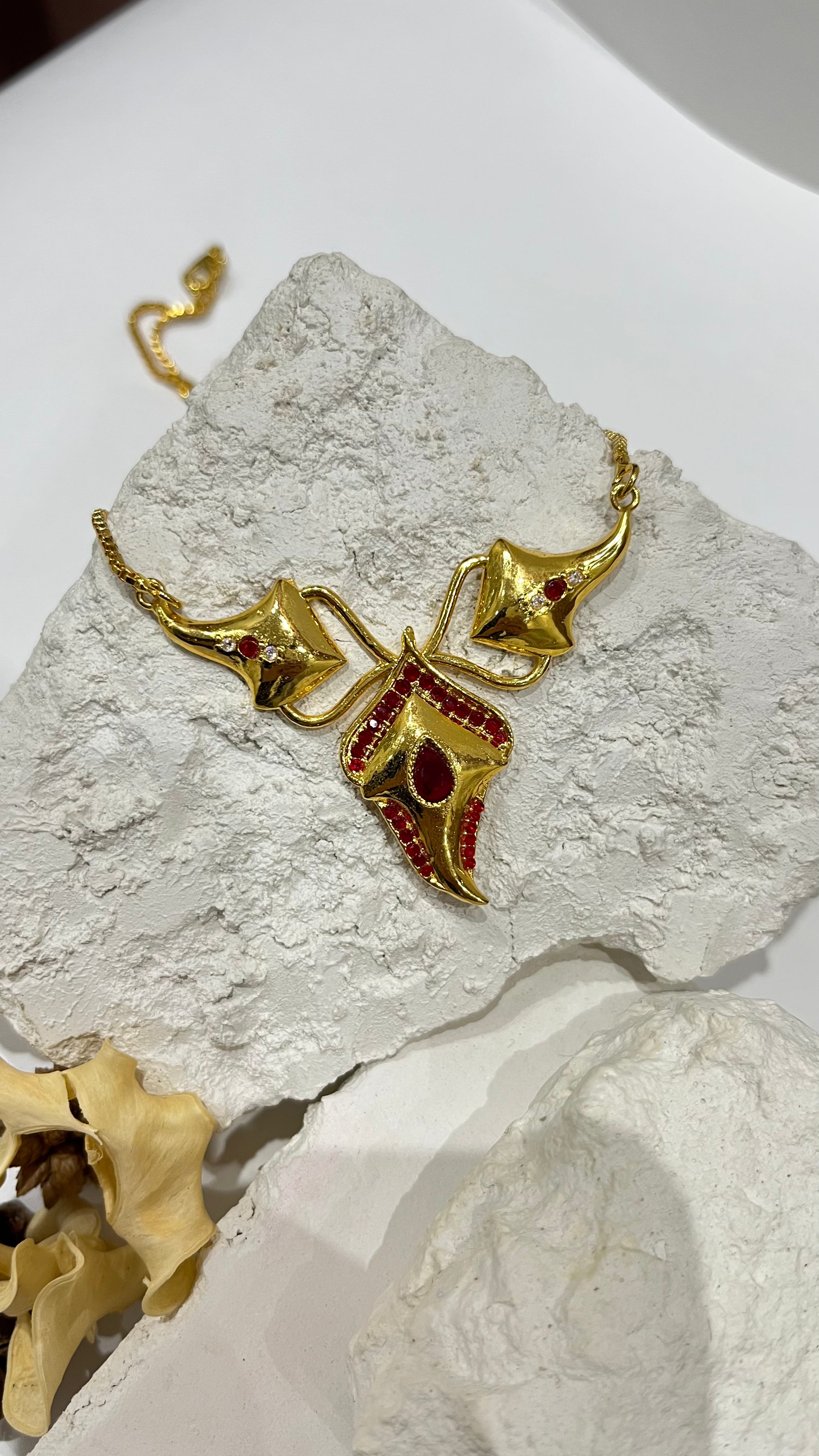 Mehr o lal Pendant