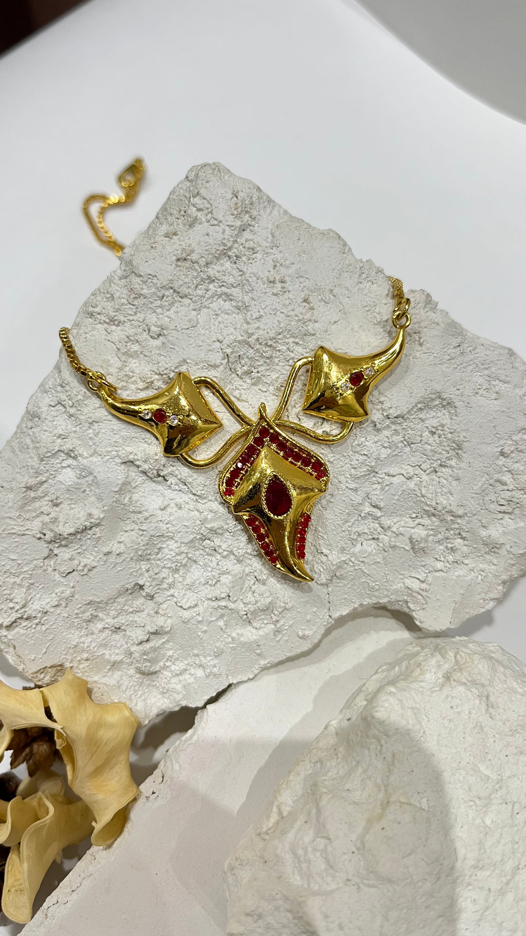 Mehr o lal Pendant