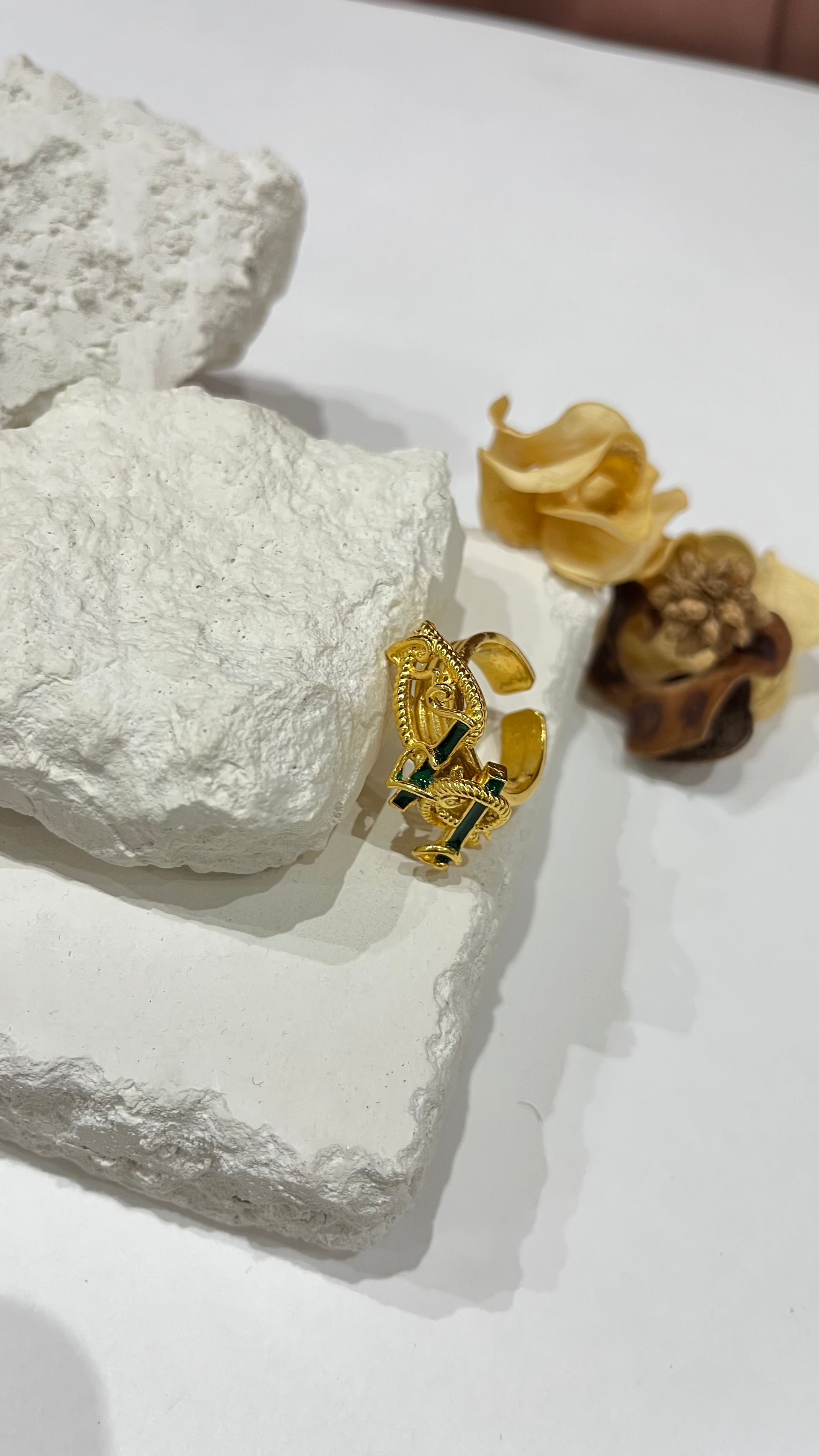 Zareen Ring